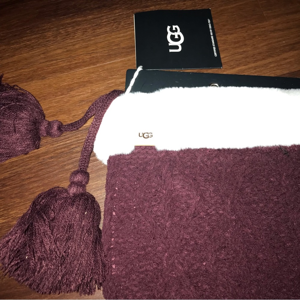 UGG Lita Christmas Stocking in Cabernet NWT - Picture 4 of 8